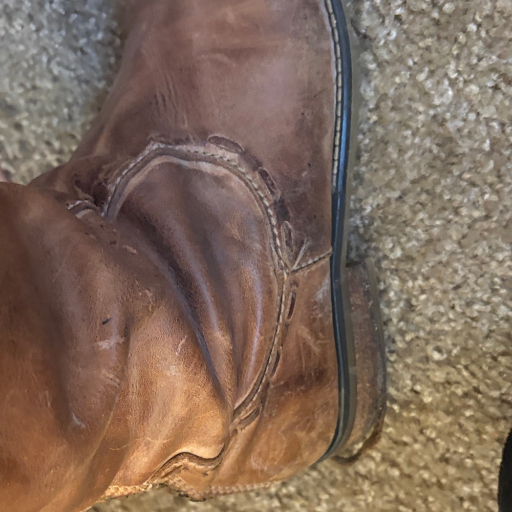 Elegant Brown Leather Winter Boots - Picture 9 of 9